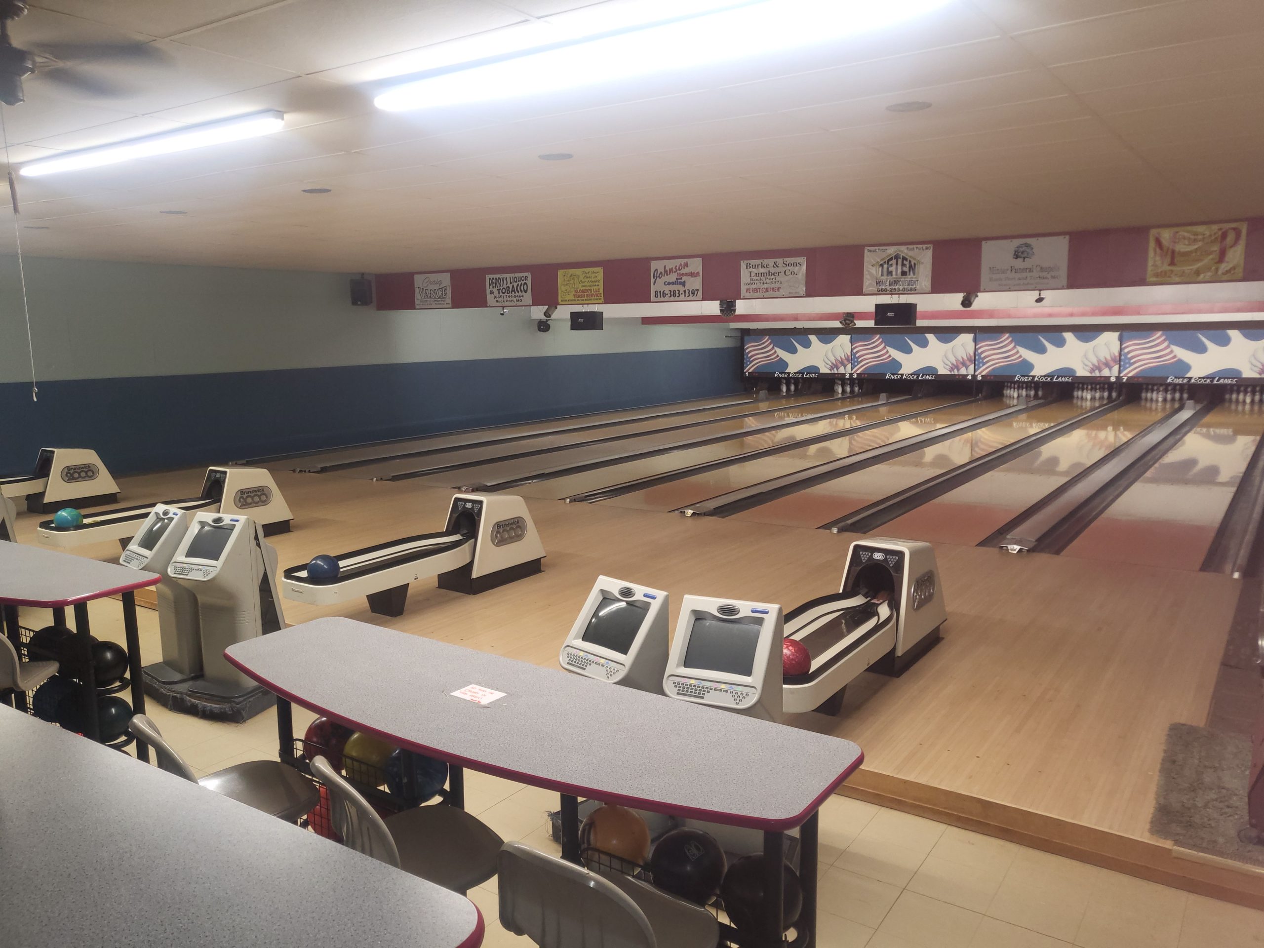 You are currently viewing Rock Port Bowling Alley/Cafe